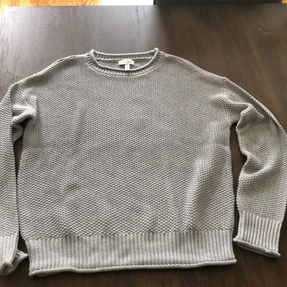 Jessica Simpson sweater size M, grey